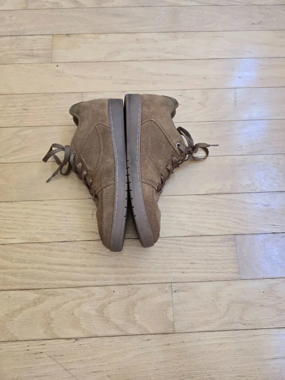 éS Footwear | Accel Slim Brown Suede Gum Sole Skater Sneakers | MENS 8